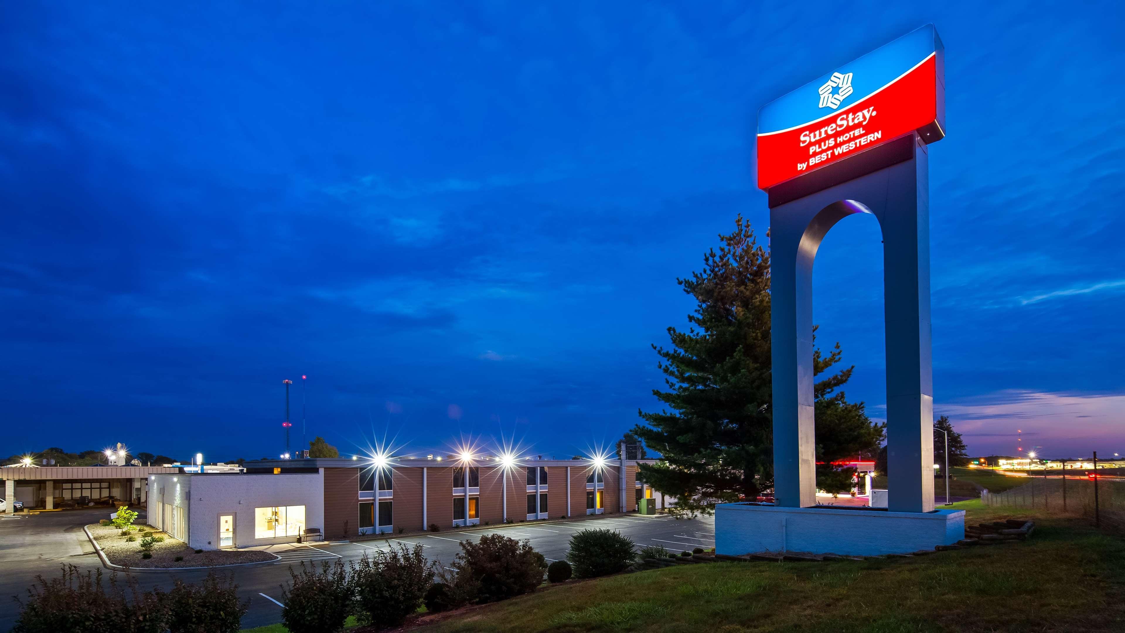 Best Western Shelby Inn & Suites Exterior photo